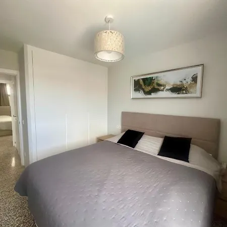 Seaside Two Bedroom Los Cristianos (Tenerife)